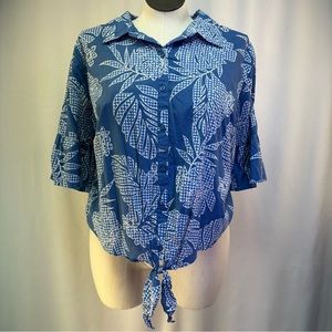 CJ Banks 1X Blue 3/4 Bell Sleeve Tie Waist Collared Button Up Women’s Shirt